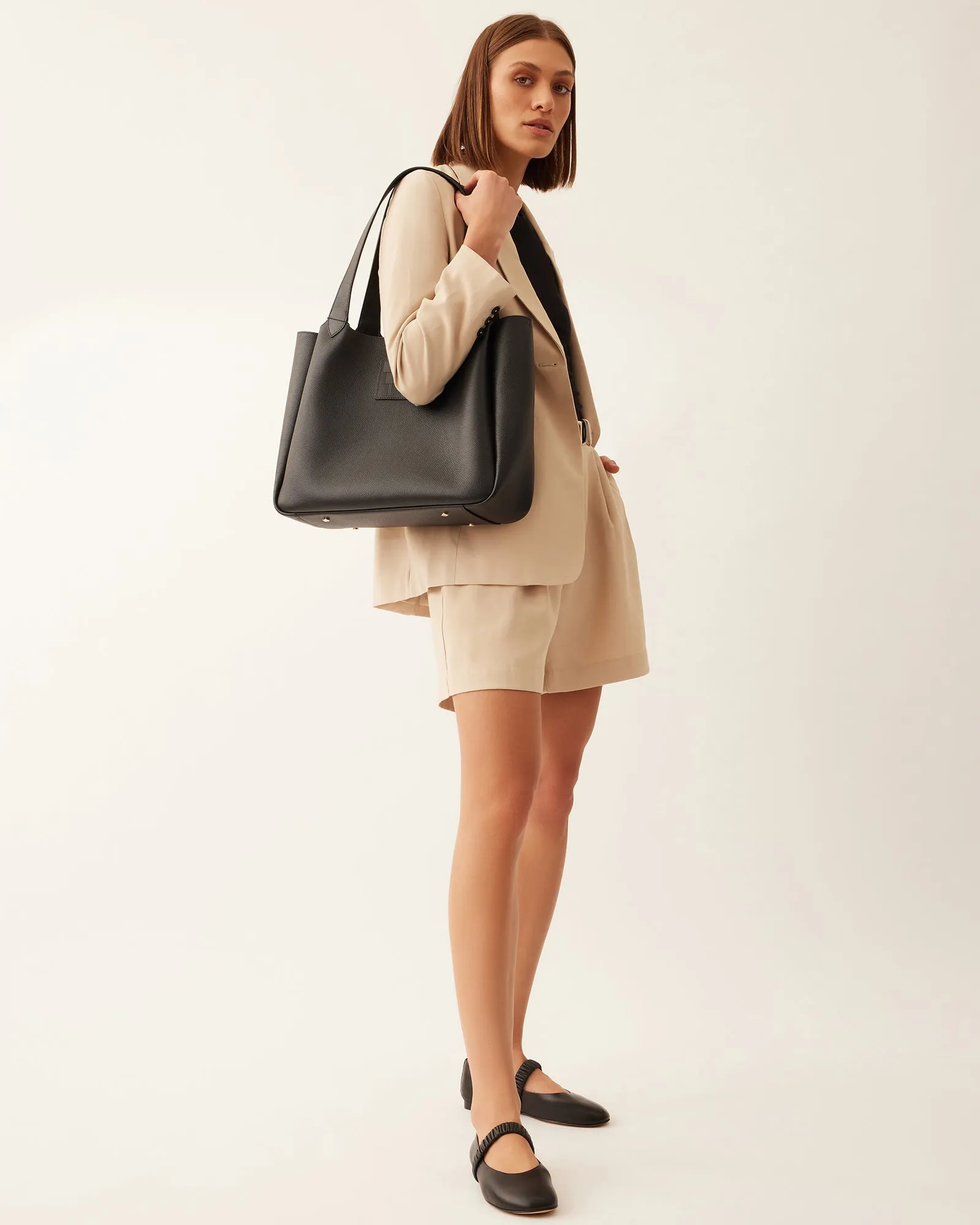 ALPHA TOTE BAG BLACK LEATHER