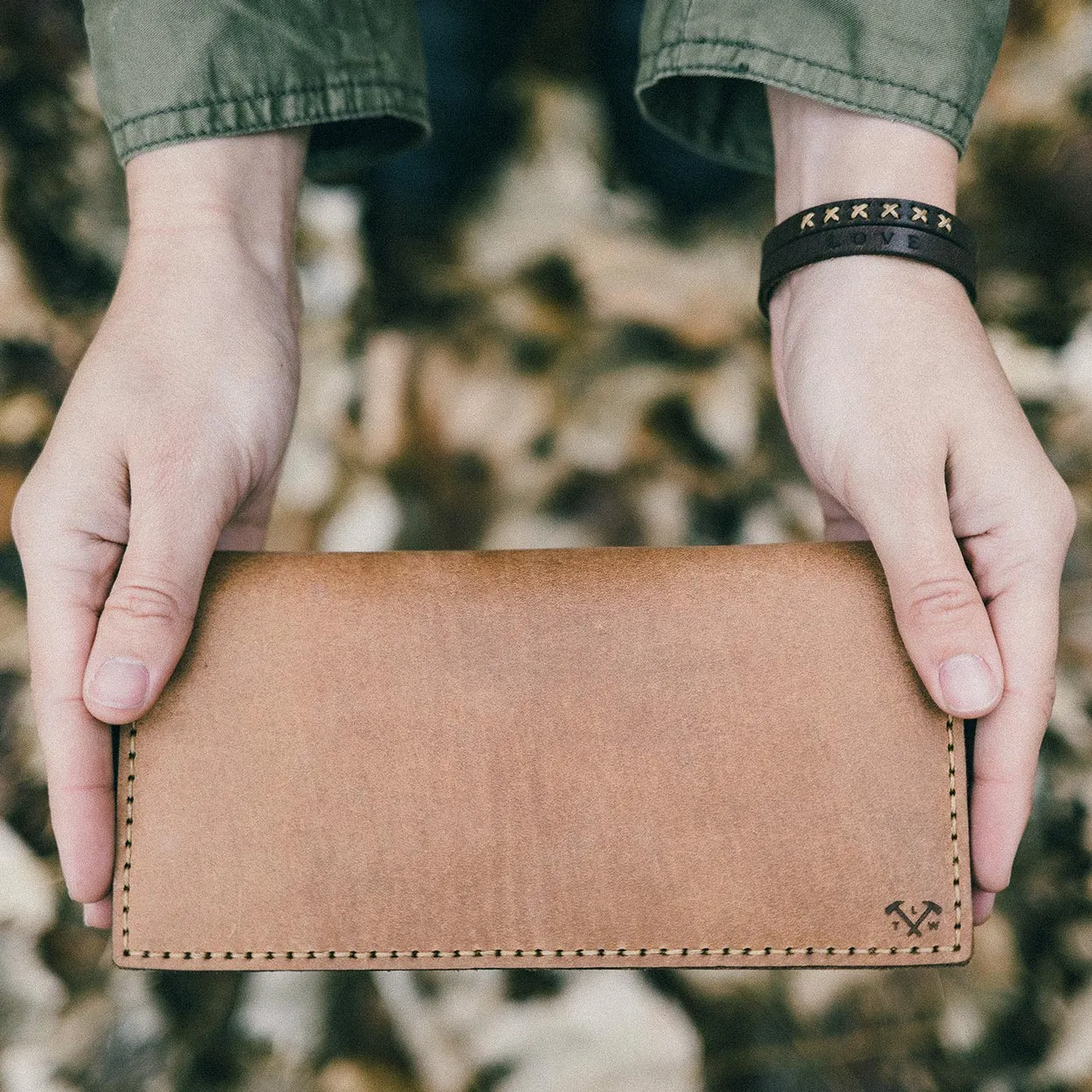 THE ALONGSIDER WALLET TAN