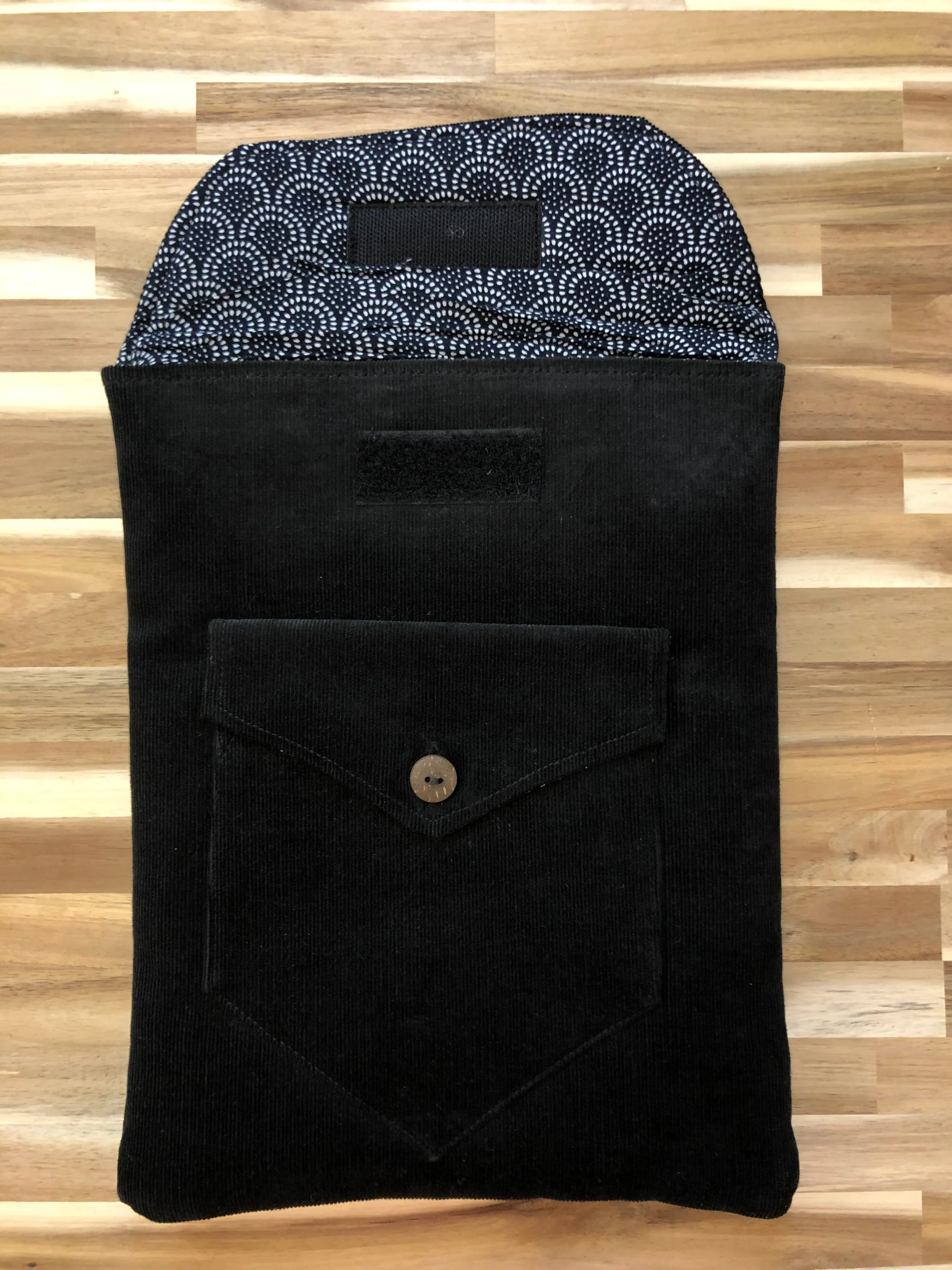 The Panda Black 🐼 Corduroy 10.5inch BeeKeeper Tablet/iPad Sleeve